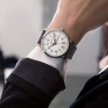Reloj suizo para hombre con fecha-dia Colección Primavera-Verano Wenger